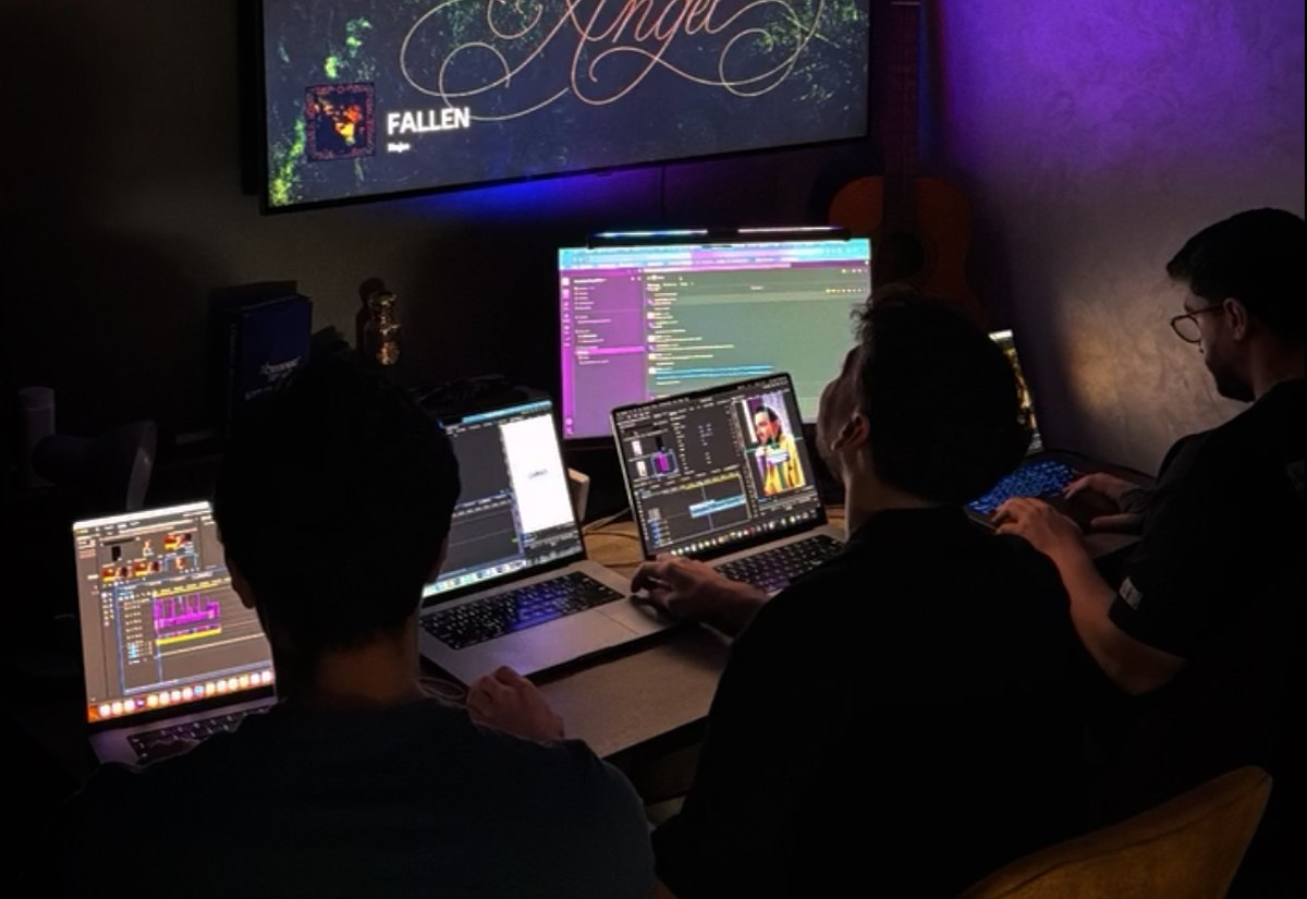 Session de montage avec des monteurs formés